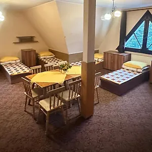 Hostel Międzynarodowe Ptsm Szarotka 